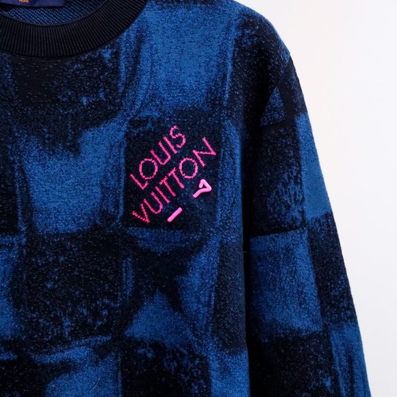 Louis Vuitton Blue Damier Salt Print Sweater - Picture 5 of 15